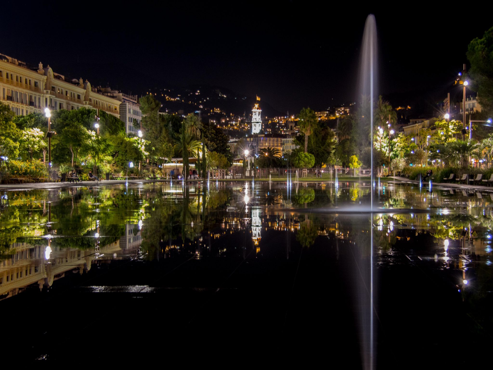 night-at-nice-france_l